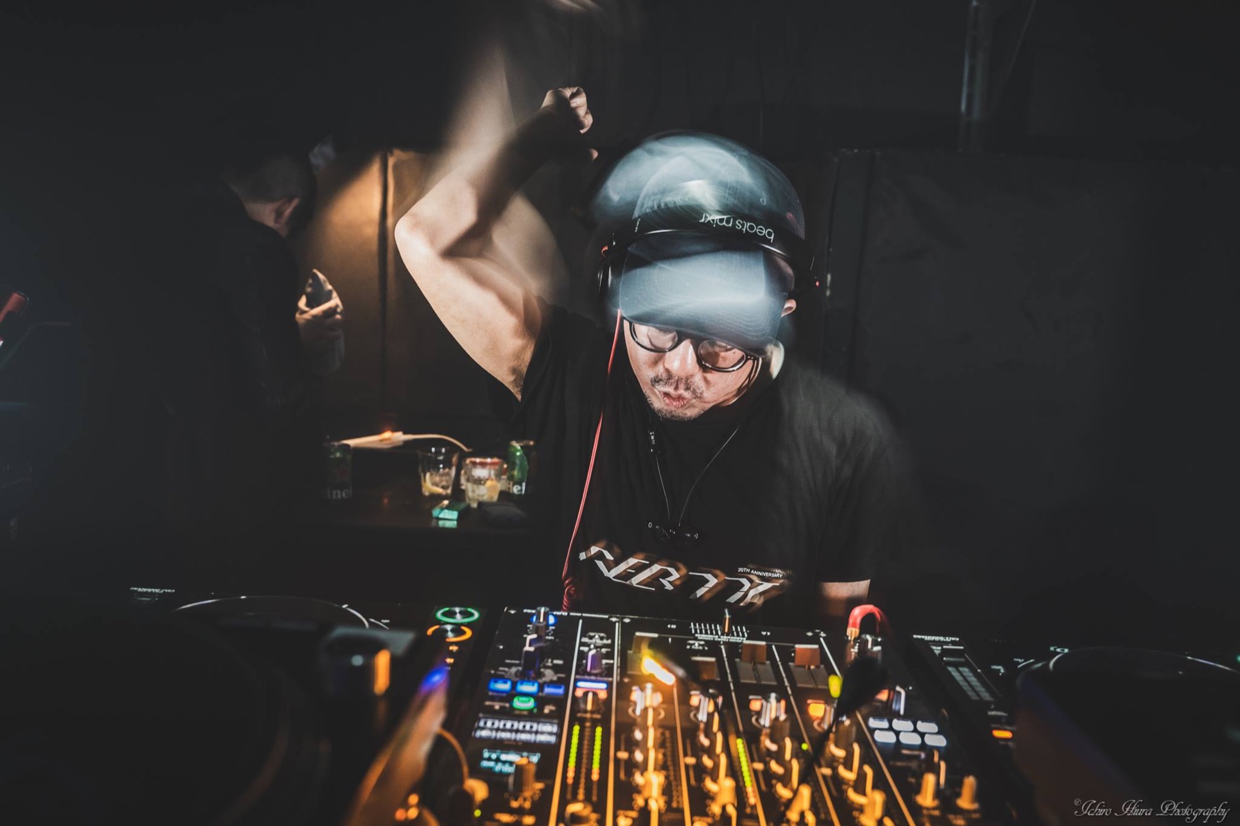 ブースでプレイする TAKAMI